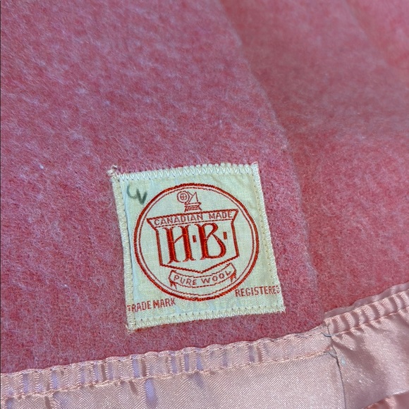 Pink Wool Blanket - Picture 3 of 6